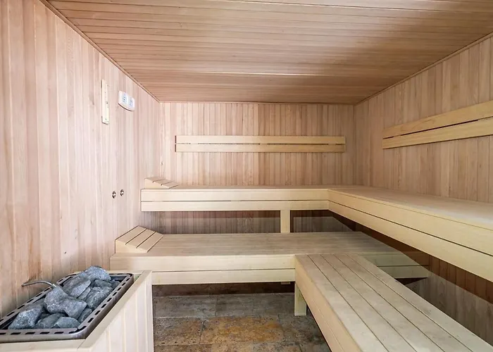 Beautiful In Residential Complex Apartment *